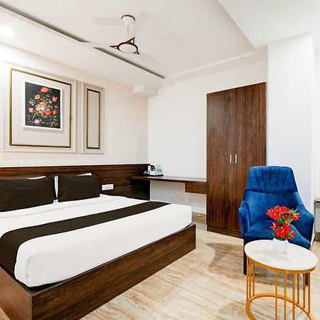 Super Townhouse Oak Aecs Formerly Bangalore Times Экстерьер фото