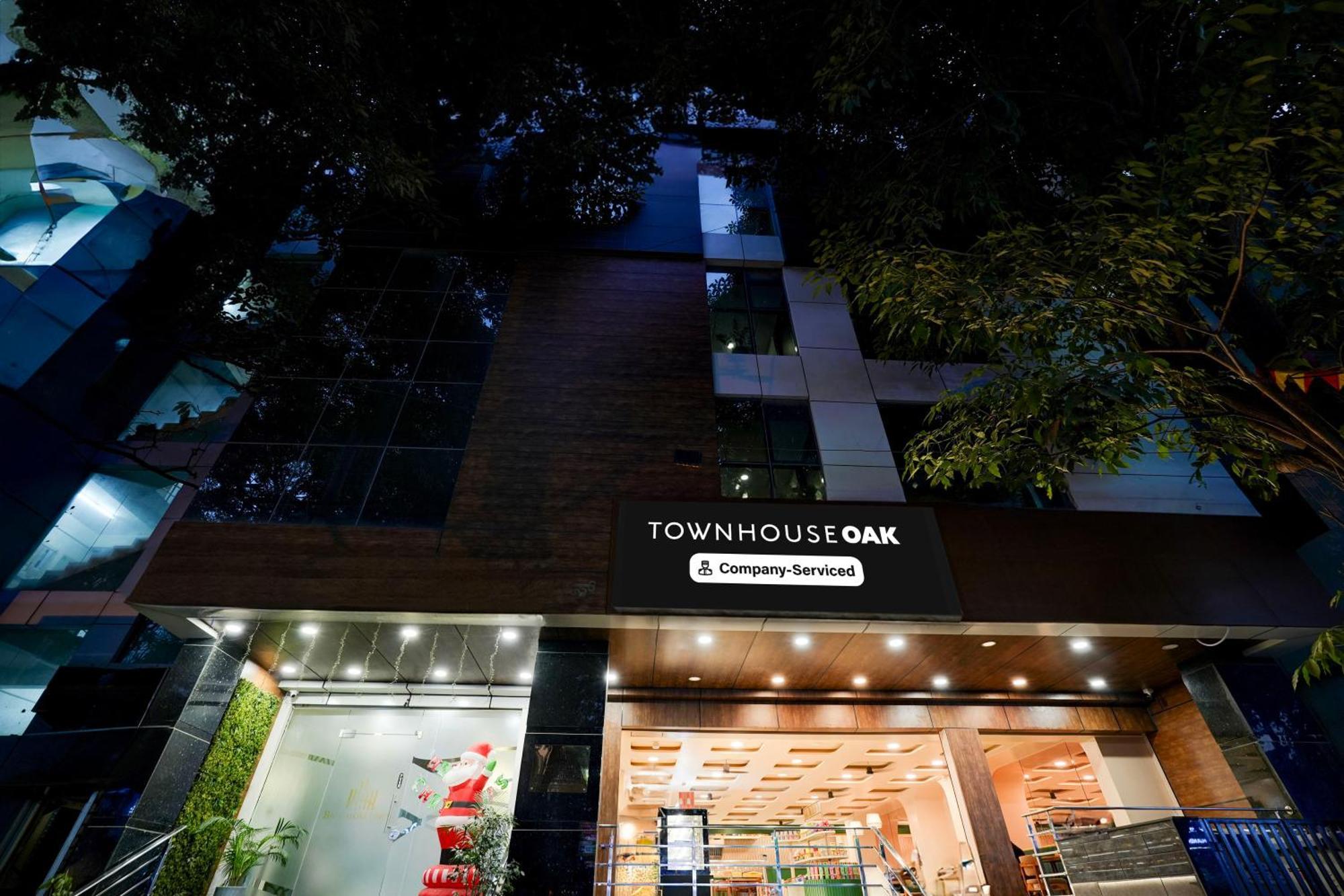 Super Townhouse Oak Aecs Formerly Bangalore Times Экстерьер фото