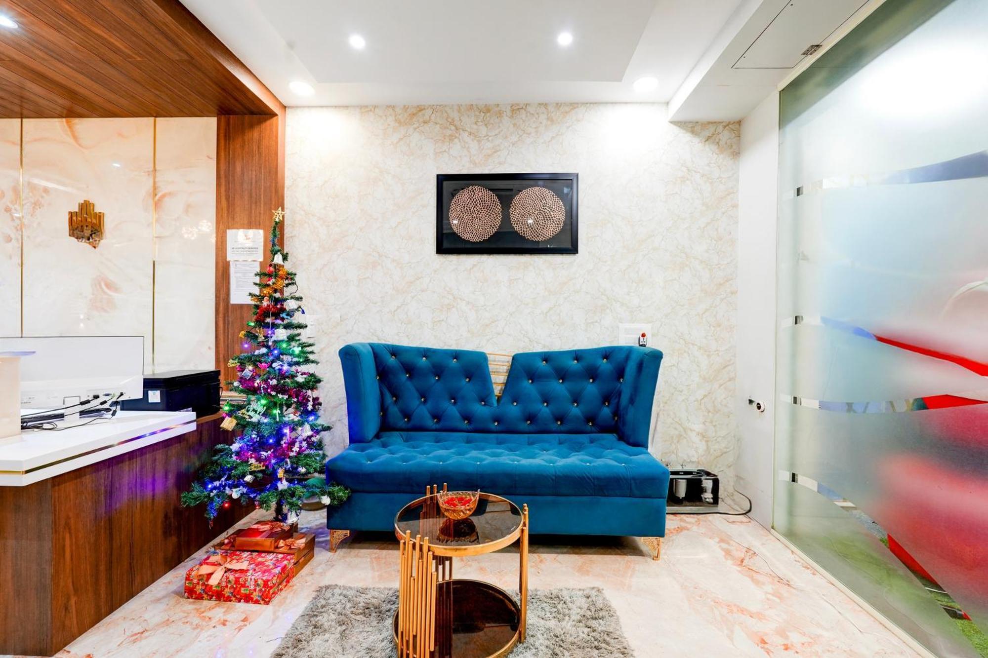 Super Townhouse Oak Aecs Formerly Bangalore Times Экстерьер фото