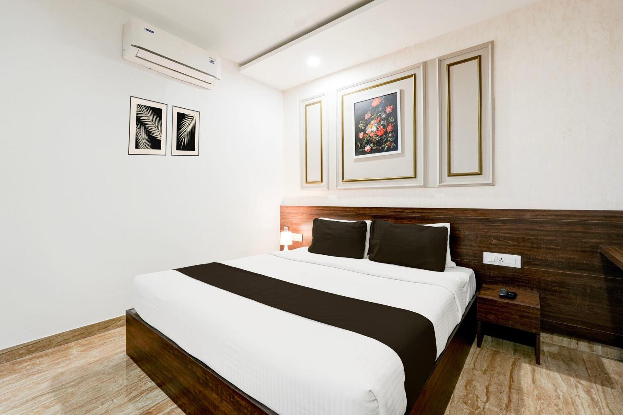 Super Townhouse Oak Aecs Formerly Bangalore Times Экстерьер фото