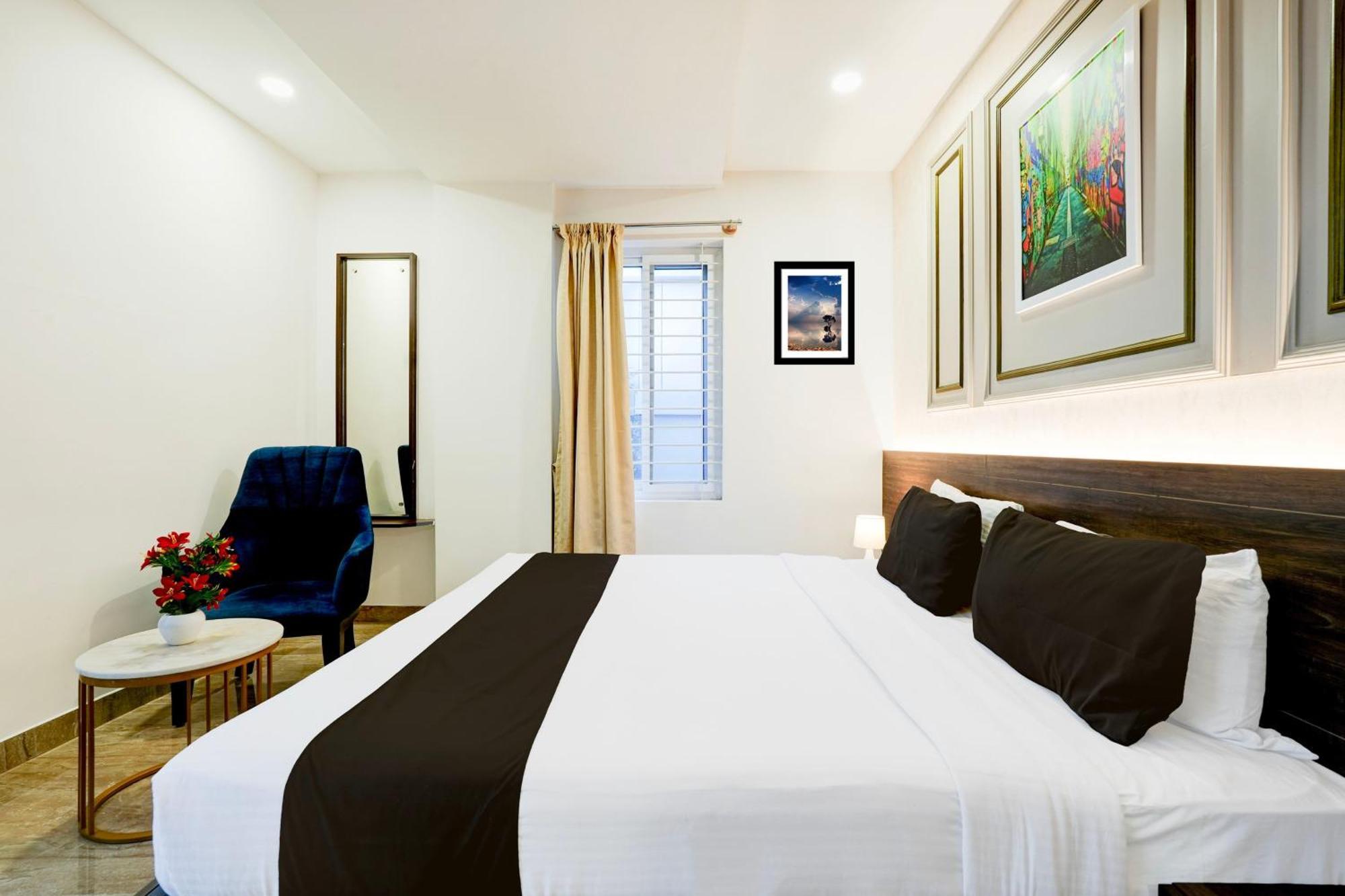 Super Townhouse Oak Aecs Formerly Bangalore Times Экстерьер фото